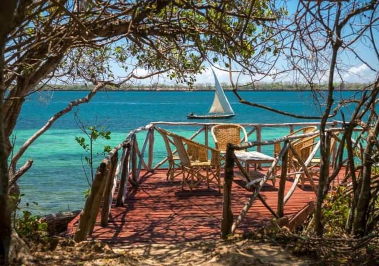 Вілла Firefly Eco Retreat Shimoni Екстер'єр фото