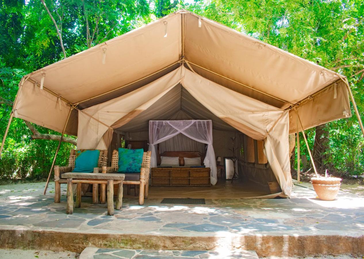 Вілла Firefly Eco Retreat Shimoni Екстер'єр фото