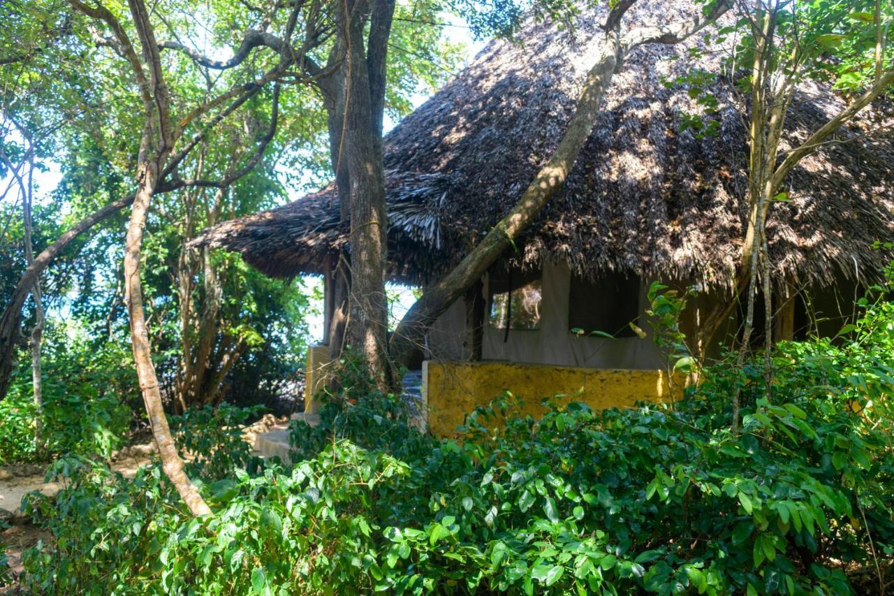 Вілла Firefly Eco Retreat Shimoni Екстер'єр фото
