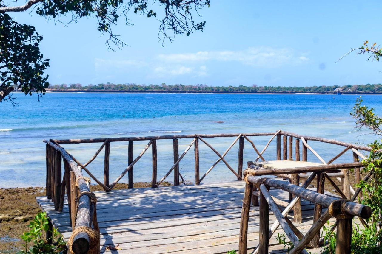 Вілла Firefly Eco Retreat Shimoni Екстер'єр фото