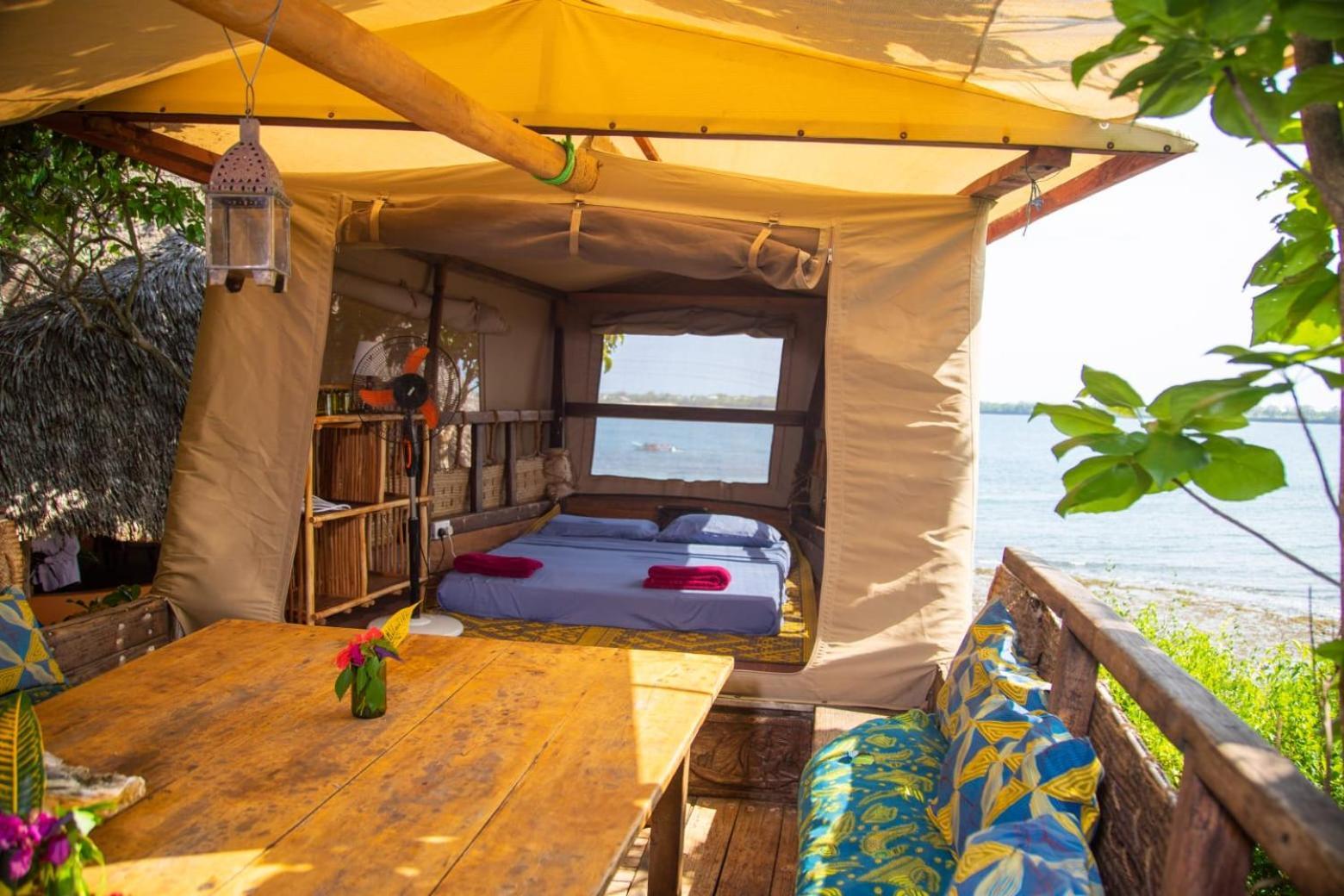 Вілла Firefly Eco Retreat Shimoni Екстер'єр фото