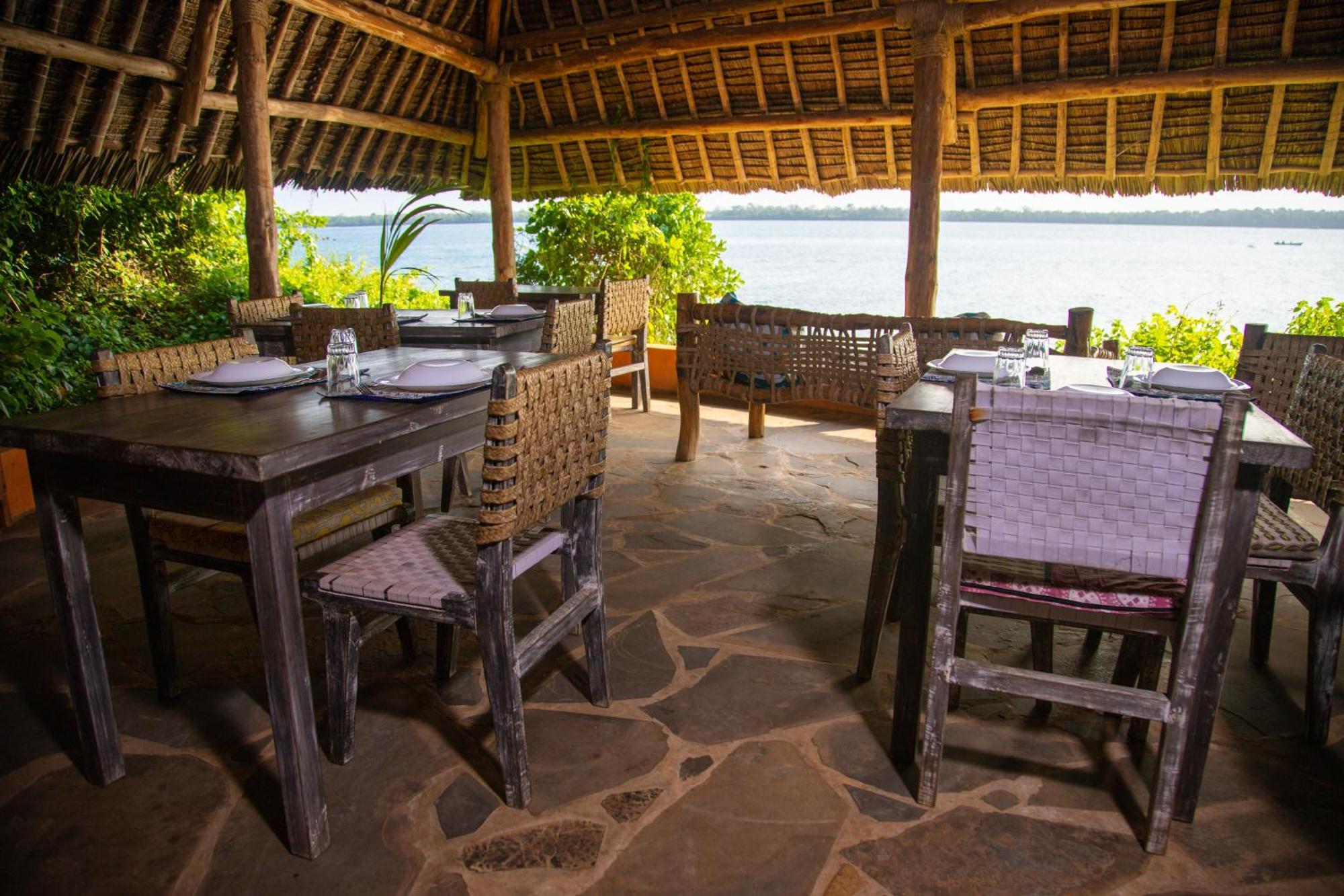 Вілла Firefly Eco Retreat Shimoni Екстер'єр фото