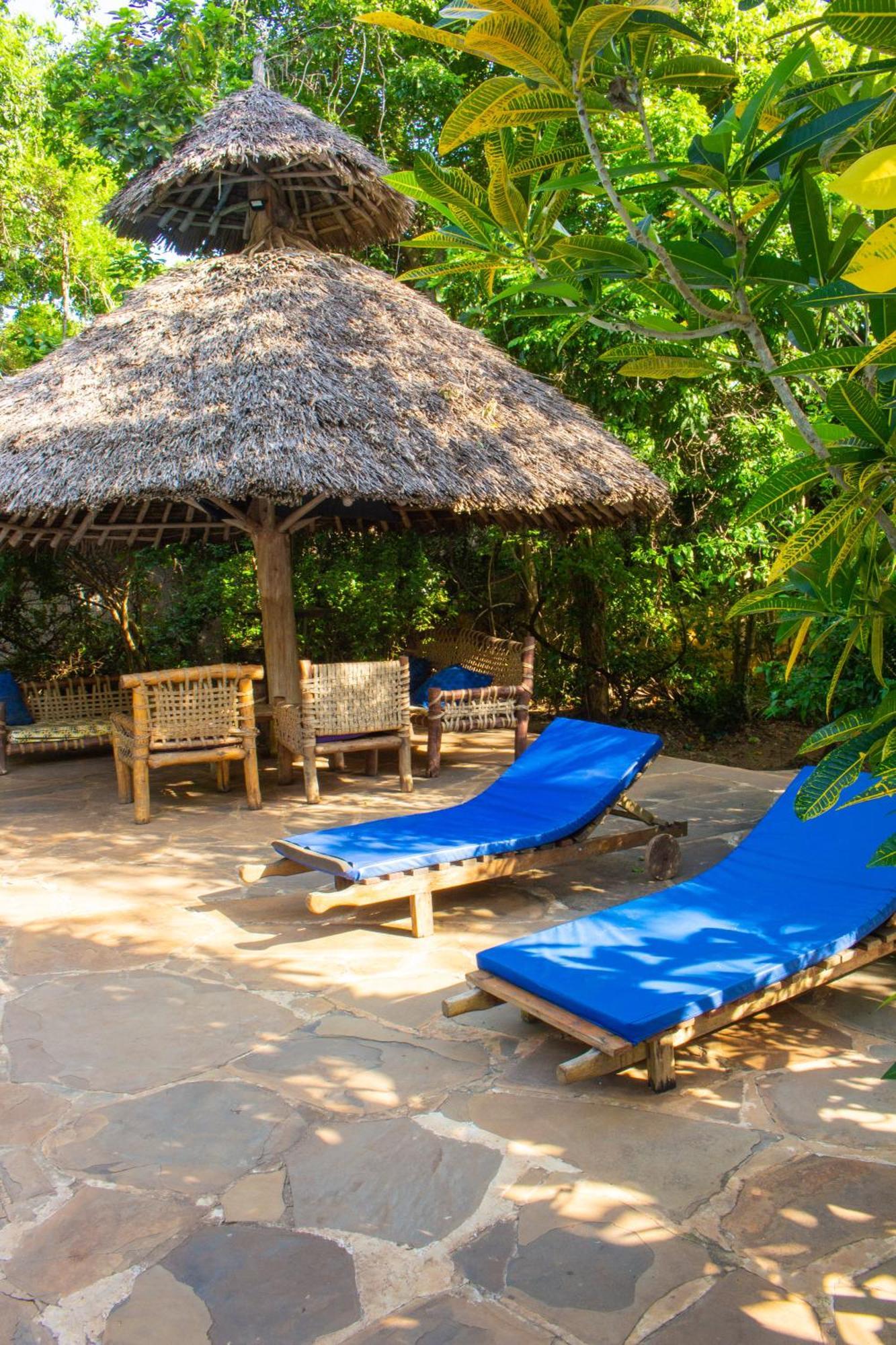 Вілла Firefly Eco Retreat Shimoni Екстер'єр фото