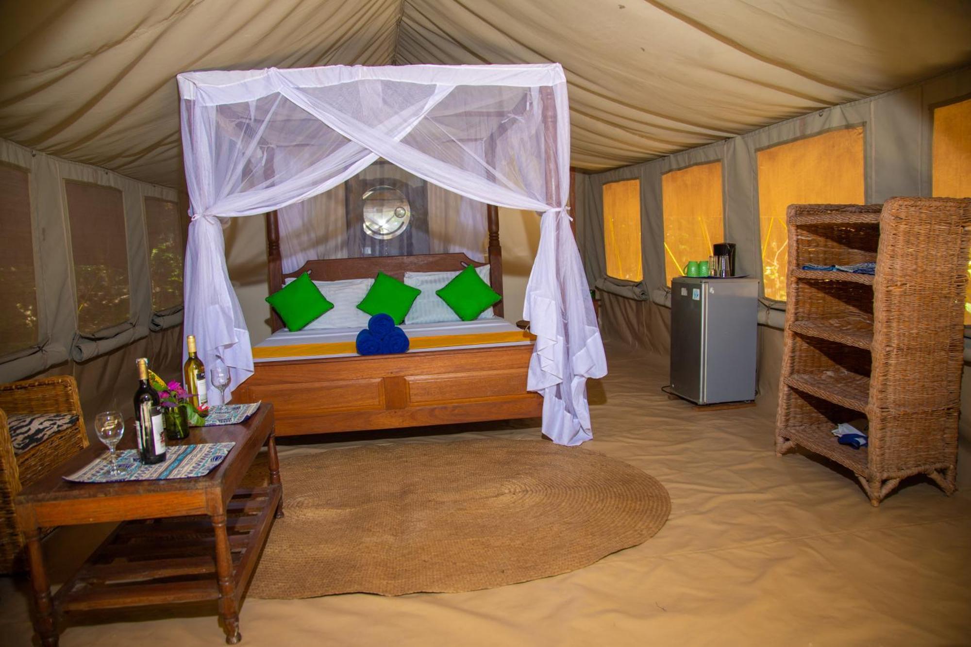Вілла Firefly Eco Retreat Shimoni Екстер'єр фото