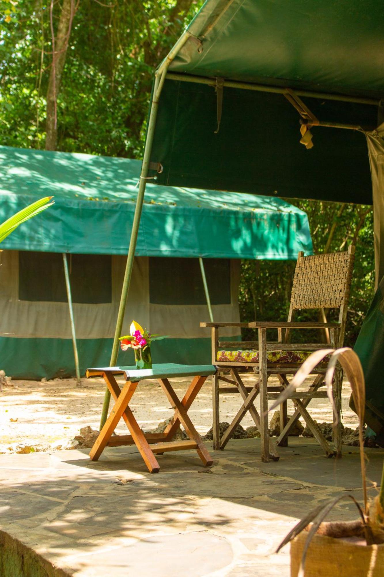 Вілла Firefly Eco Retreat Shimoni Екстер'єр фото